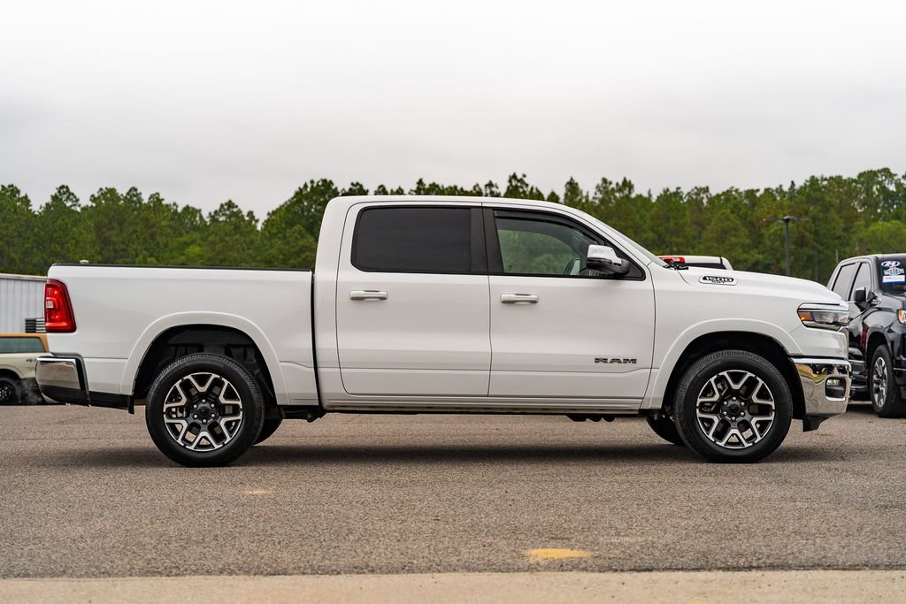Used 2025 RAM 1500 Laramie AWD/4WD image 6