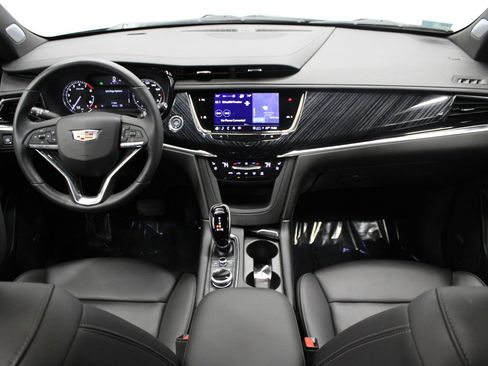 Used 2024 Cadillac XT6 Premium Luxury w/ LPO, Floor Liner Package image 21