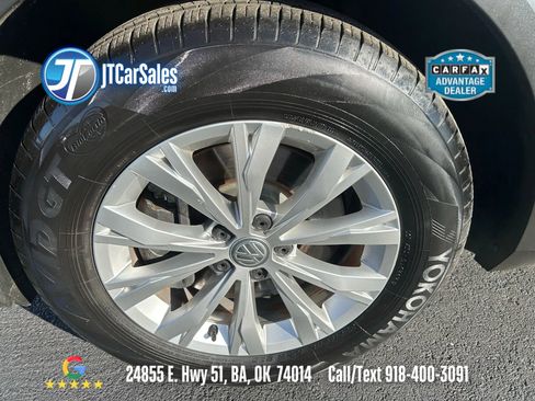 Used 2019 Volkswagen Tiguan SE w/ Panoramic Sunroof Package image 37