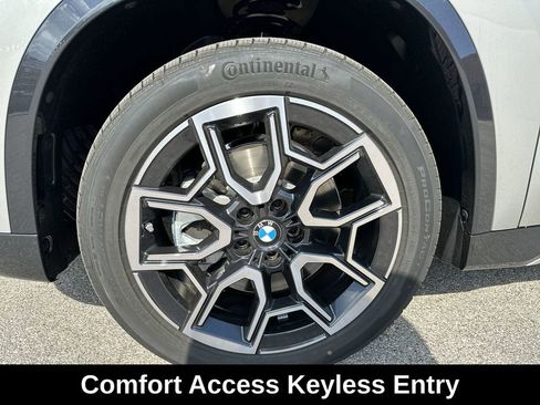 Used 2025 BMW X1 xDrive28i w/ Convenience Package image 14