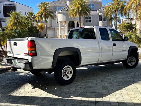 Used 2005 GMC Sierra 2500 W/T image 5