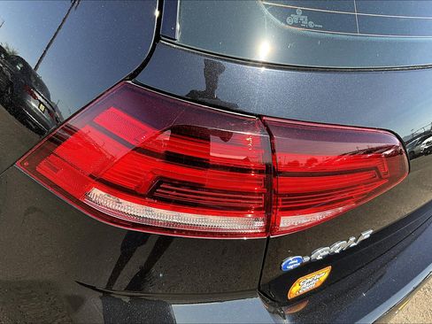 Used 2013 Volkswagen GTI w/Sunroof & Navi image 29