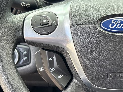 Used 2016 Ford Escape SE FWD image 18