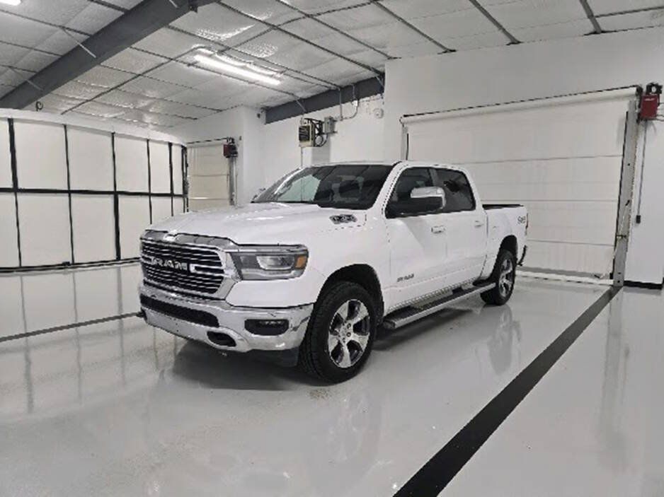Used 2024 RAM 1500 Laramie AWD/4WD image 5