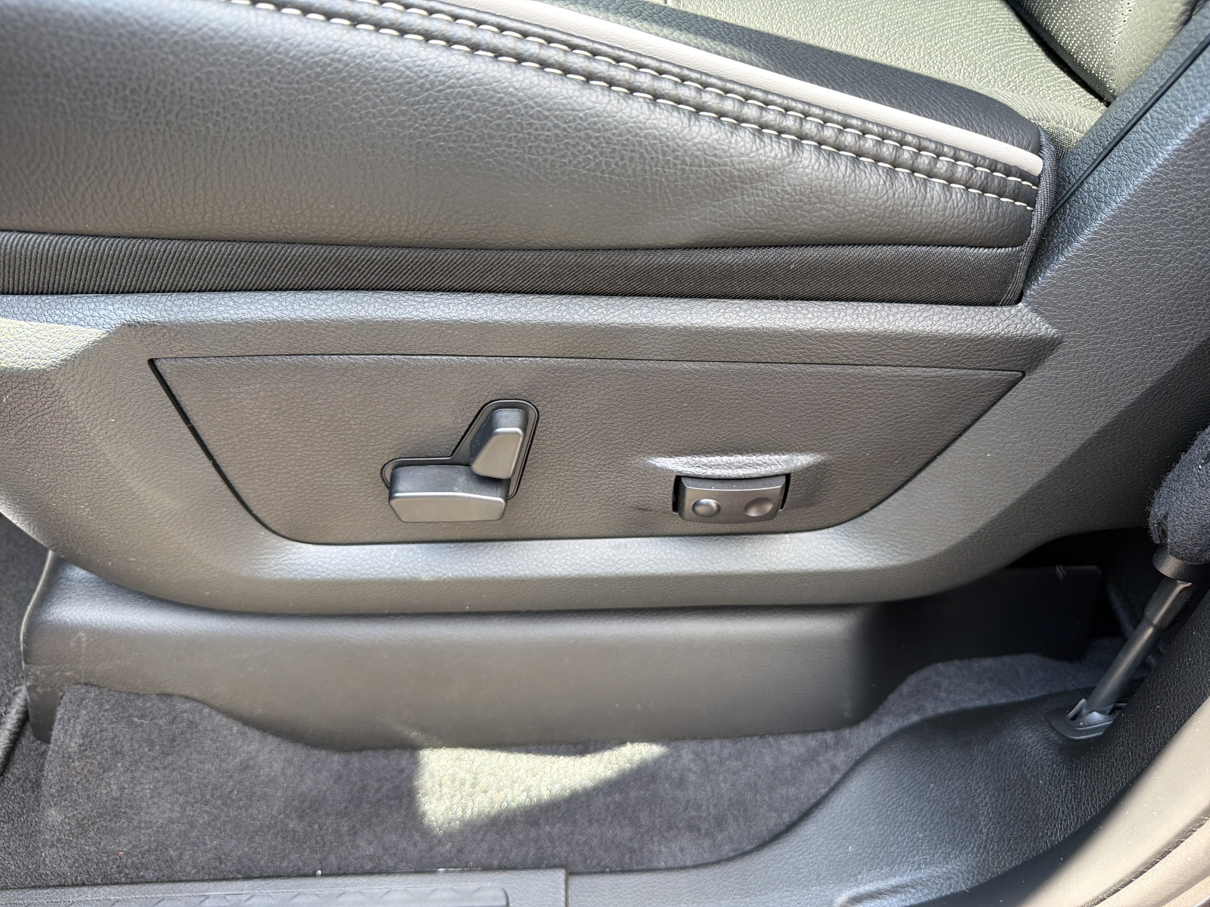 New 2027 RAM 2500 Laramie AWD/4WD image 16