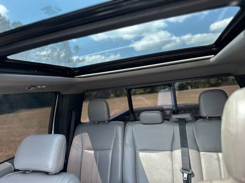 Used 2018 Ford F250 Lariat w/ Lariat Ultimate Package AWD/4WD image 17