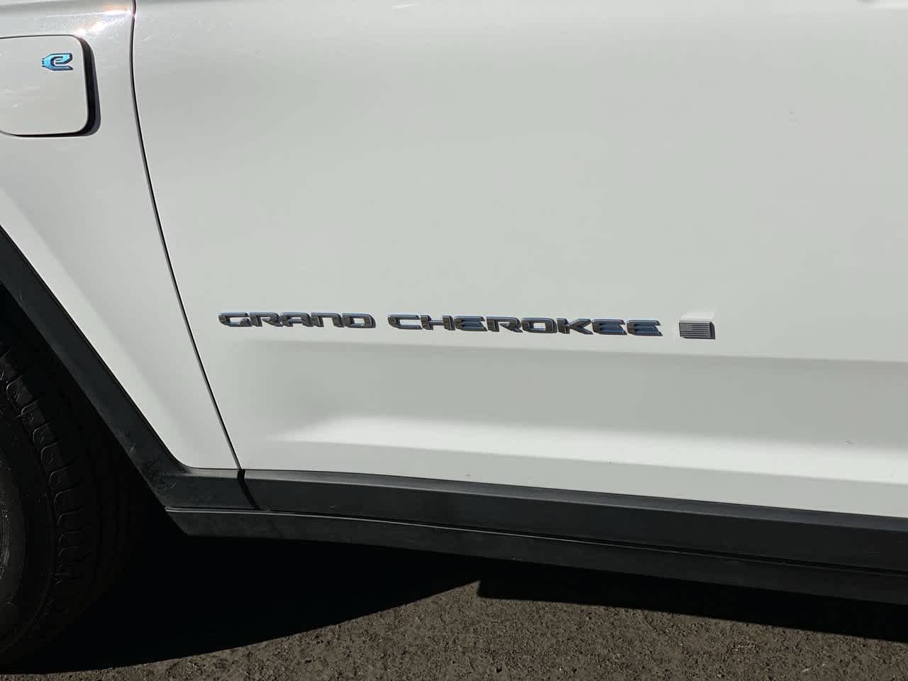 Used 2024 Jeep Grand Cherokee Limited 4xe AWD/4WD image 10