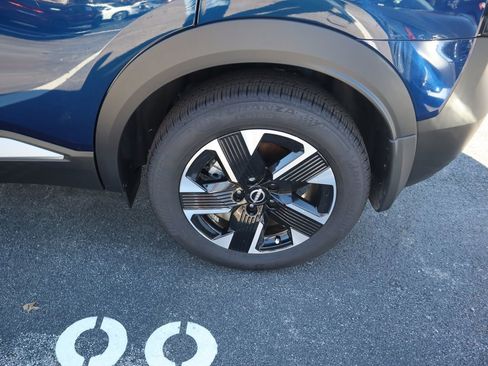 New 2025 Nissan Kicks SV image 9