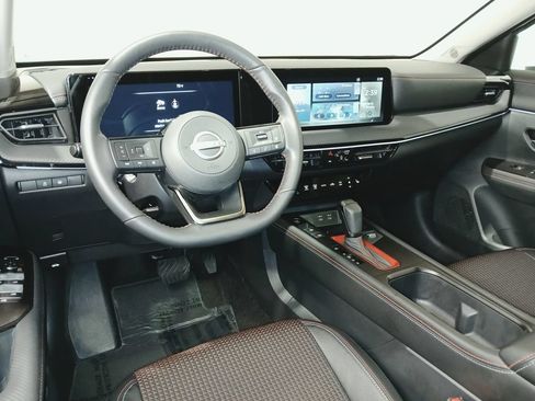 Used 2025 Nissan Kicks SR w/ SR Premium Package AWD/4WD image 9