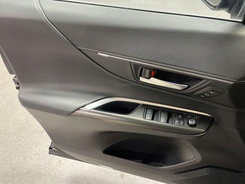 Used 2024 Toyota Venza Nightshade image 14