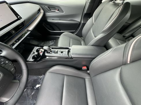 Used 2025 Toyota Prius XLE AWD/4WD image 22