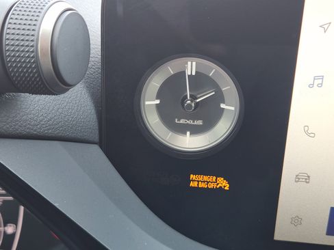Used 2025 Lexus ES 300h w/ Premium Package image 21