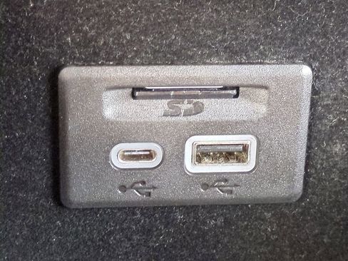 Used 2019 Cadillac XT4 Premium Luxury image 24