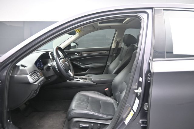 Used 2018 Honda Accord Touring image 20