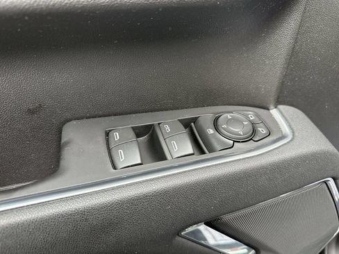 Used 2025 Chevrolet Silverado 1500 LT Trail Boss AWD/4WD image 13