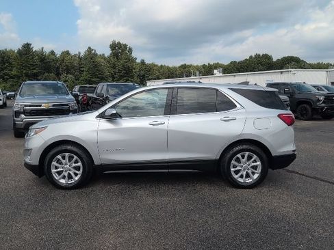 Used 2020 Chevrolet Equinox LT w/ Driver Convenience Package FWD image 3
