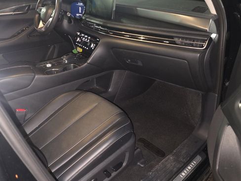 Certified 2024 INFINITI QX60 Luxe w/ Performance Audio Package FWD image 8