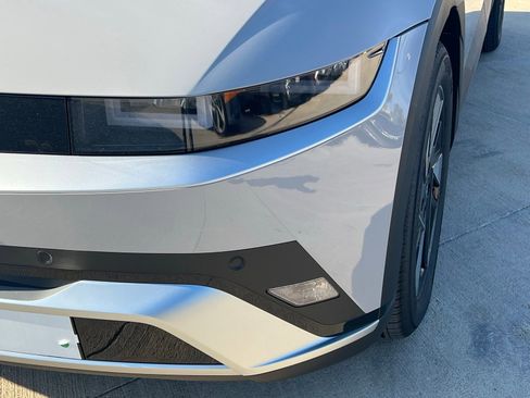 New 2026 Hyundai Ioniq 5 SE image 4
