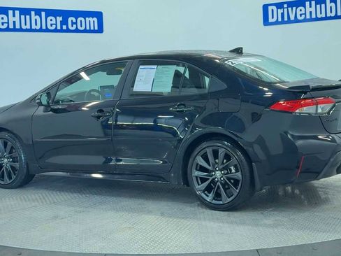 Used 2025 Toyota Corolla SE w/ SE Premium Package image 5