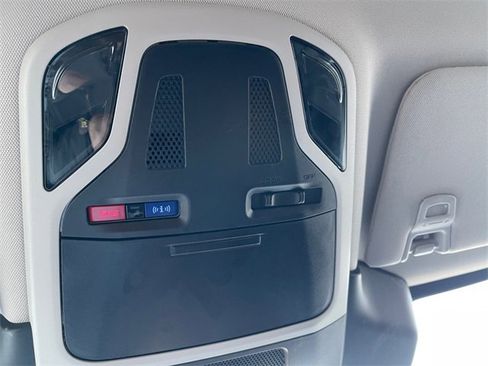 Certified 2025 Subaru Outback Premium image 19