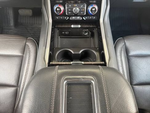 Used 2021 GMC Yukon Denali w/ Denali Premium Package AWD/4WD image 11