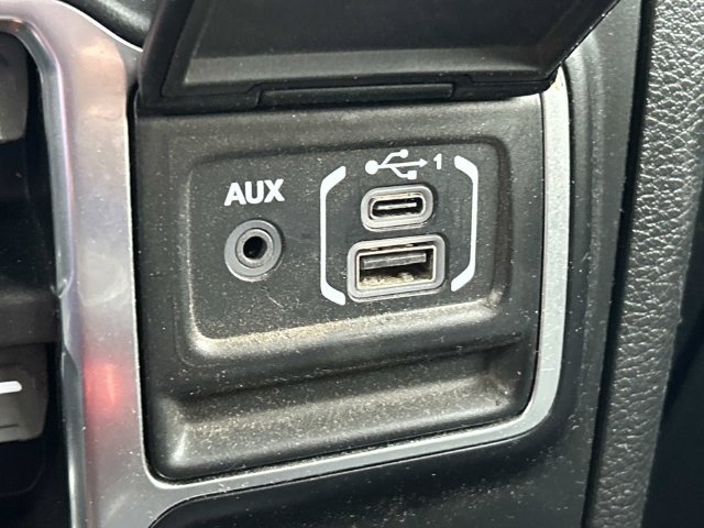 Used 2021 Jeep Gladiator Sport AWD/4WD image 23