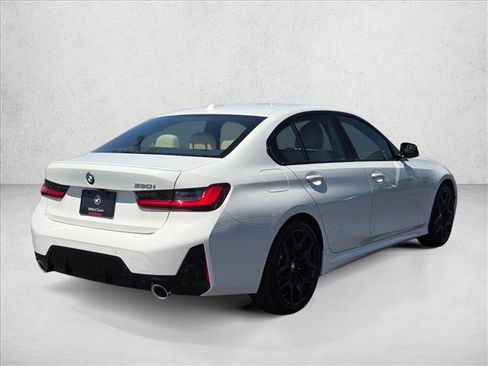 New 2026 BMW 330i Sedan w/ M Sport Package RWD image 2