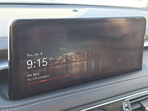 Used 2023 Genesis G70 2.0T image 22