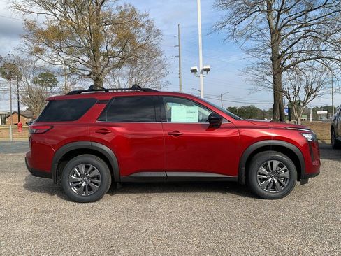 New 2026 Nissan Pathfinder SV image 2