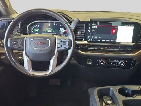 Used 2022 GMC Sierra 1500 SLE AWD/4WD image 2