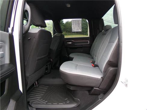Used 2021 RAM 2500 Big Horn w/ Level 1 Equipment Group image 5