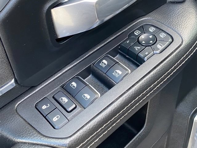 Used 2025 RAM 3500 Laramie AWD/4WD image 12