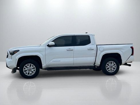 Certified 2025 Toyota Tacoma SR5 image 8