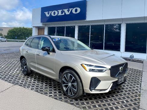 Certified 2025 Volvo XC60 B5 Plus AWD/4WD image 1