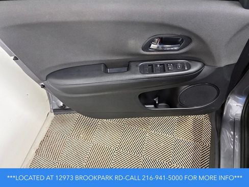 Used 2022 Honda HR-V LX image 8