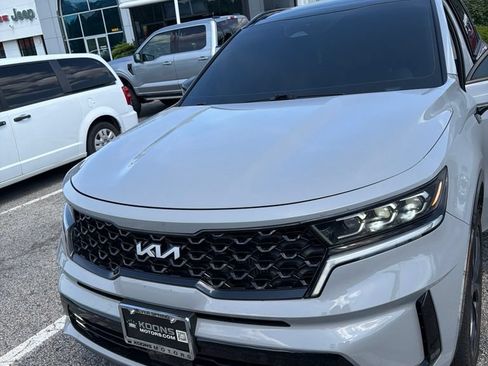Used 2023 Kia Sorento SX AWD/4WD image 1