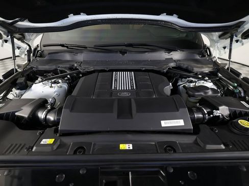 Used 2021 Land Rover Range Rover Autobiography Fifty Edition image 40