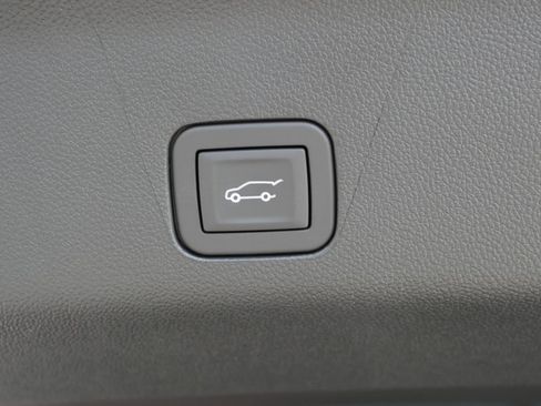 New 2026 Chevrolet Tahoe LT AWD/4WD image 9