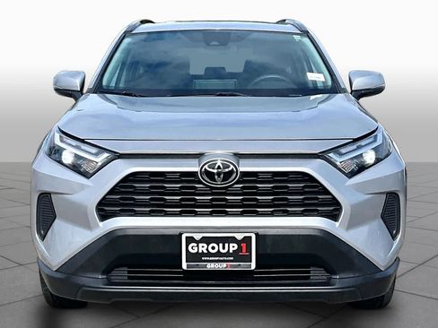 Used 2024 Toyota RAV4 XLE FWD image 4