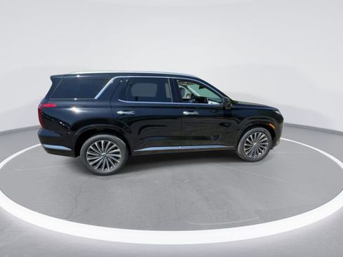 Used 2024 Hyundai Palisade Calligraphy image 9