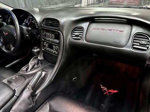 Used 2004 Chevrolet Corvette Convertible w/ Preferred Equipment Group image 25