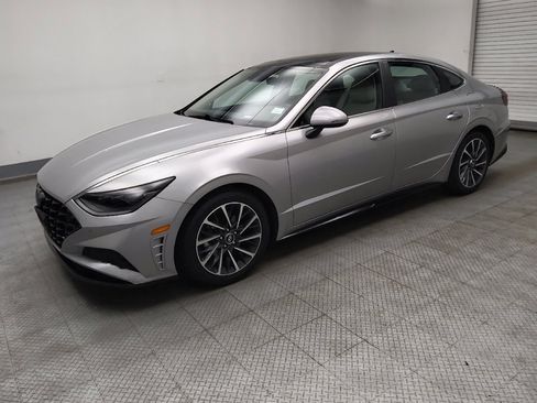 Used 2020 Hyundai Sonata Limited FWD image 2