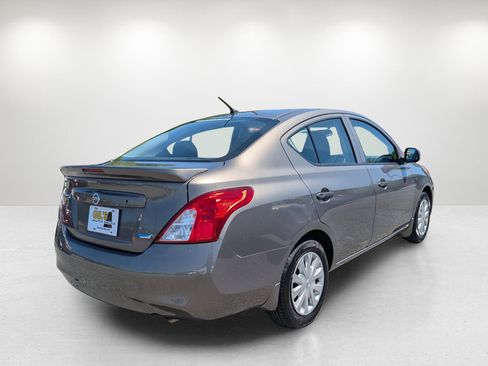 Used 2014 Nissan Versa S Plus image 4
