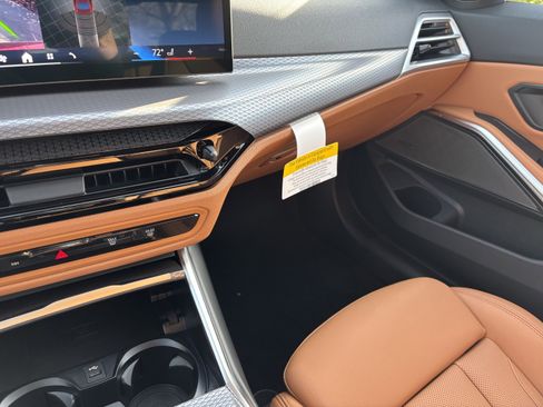 Used 2026 BMW 330i Sedan w/ M Sport Package image 17