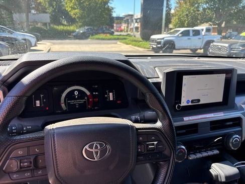 Used 2026 Toyota Tacoma SR5 AWD/4WD image 10