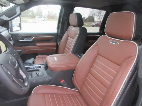 New 2026 GMC Sierra 2500 Denali Ultimate image 14