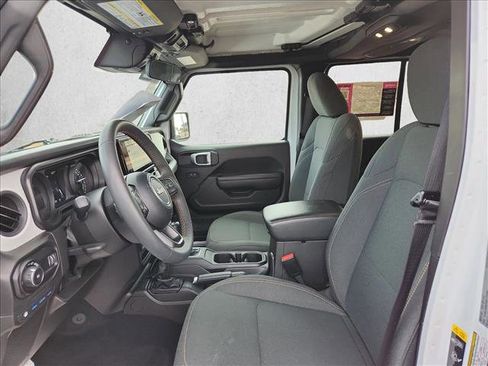Used 2024 Jeep Wrangler Sport S image 12