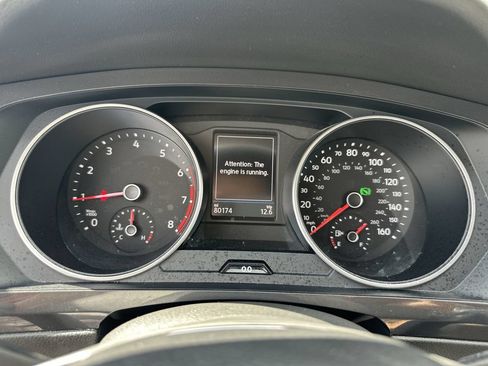Used 2021 Volkswagen Tiguan SE w/ Panoramic Sunroof Package FWD image 19