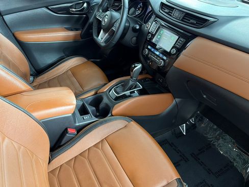 Used 2019 Nissan Rogue SL w/ Premium Package FWD image 15
