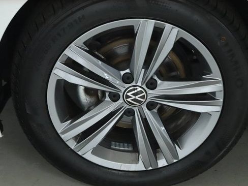 Used 2023 Volkswagen Jetta SE w/ Panoramic Sunroof Package FWD image 37